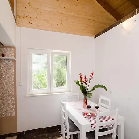 Leviana Apartamento Saplunara